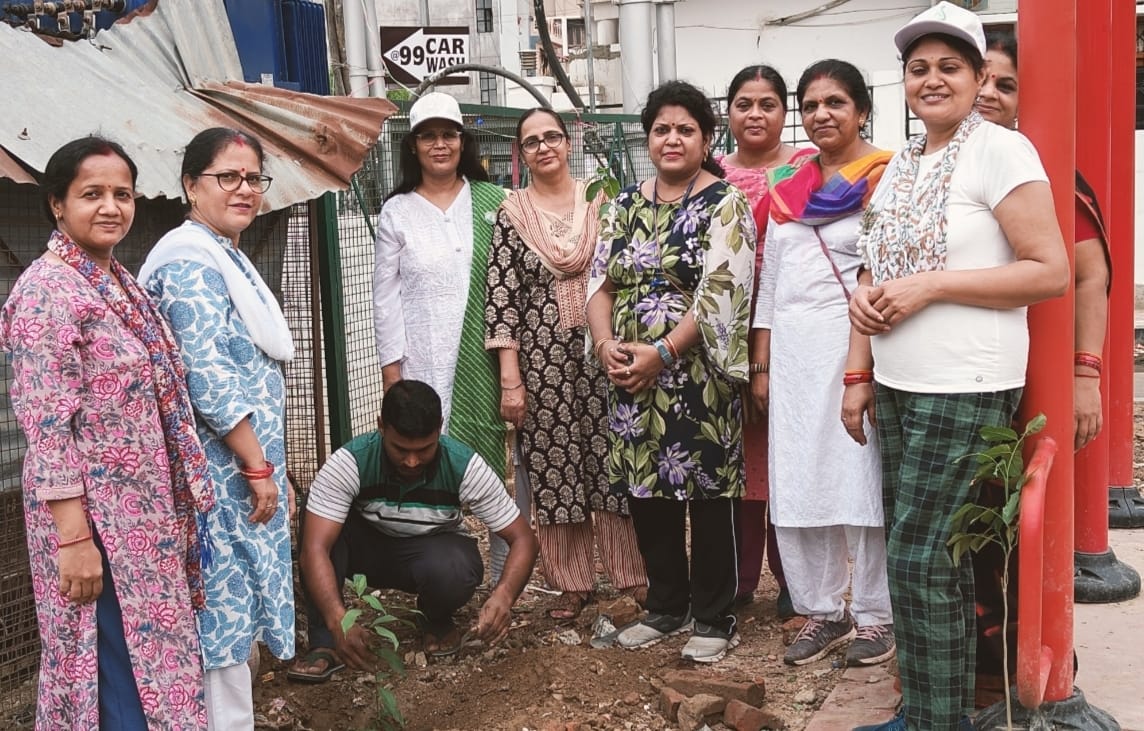 अथर्वन फाउंडेशन द्वारा पर्यावरण जागरूकता एवं वृक्षारोपण कार्यक्रम संपन्न