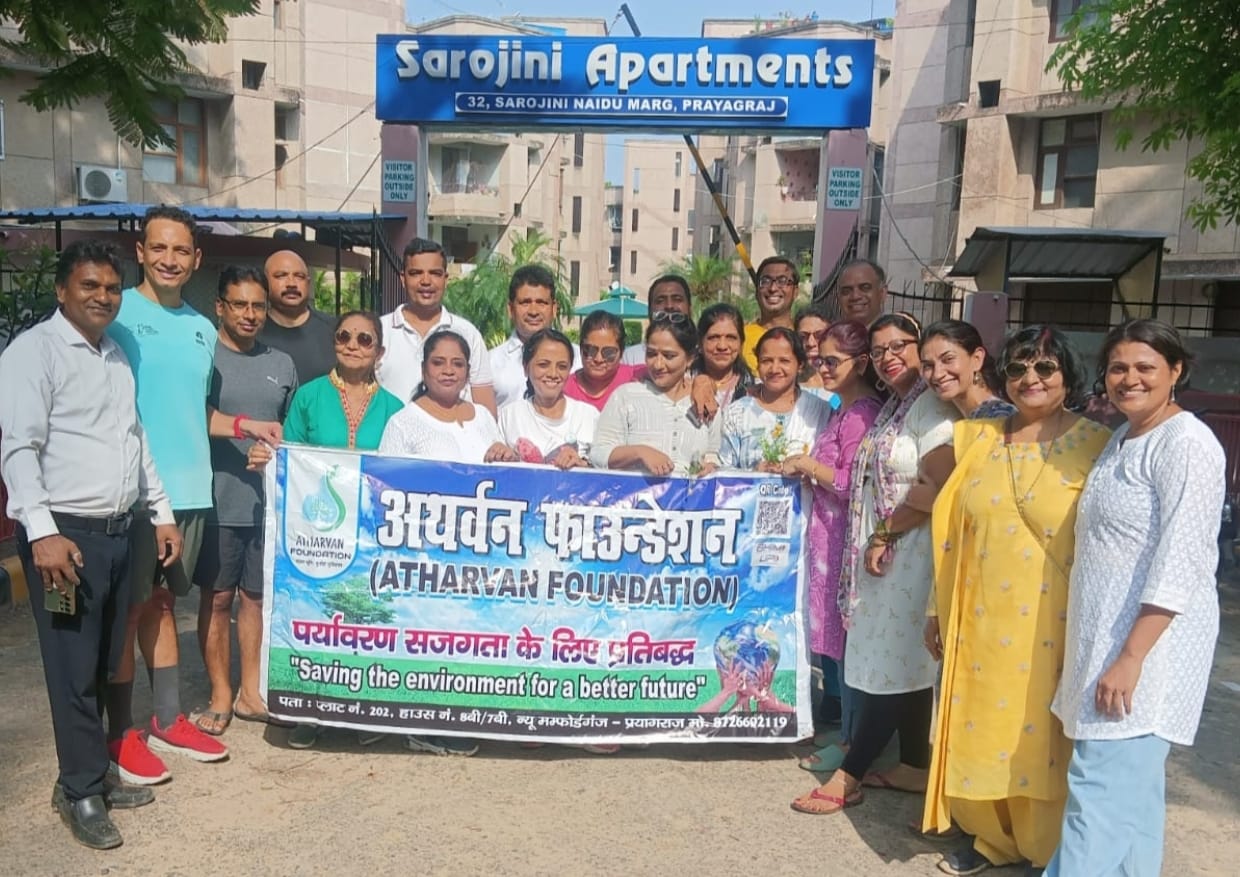 “वृक्ष नहीं केवल हरियाली लाते हैं, ये जीवन का आधार बनाते हैं।”