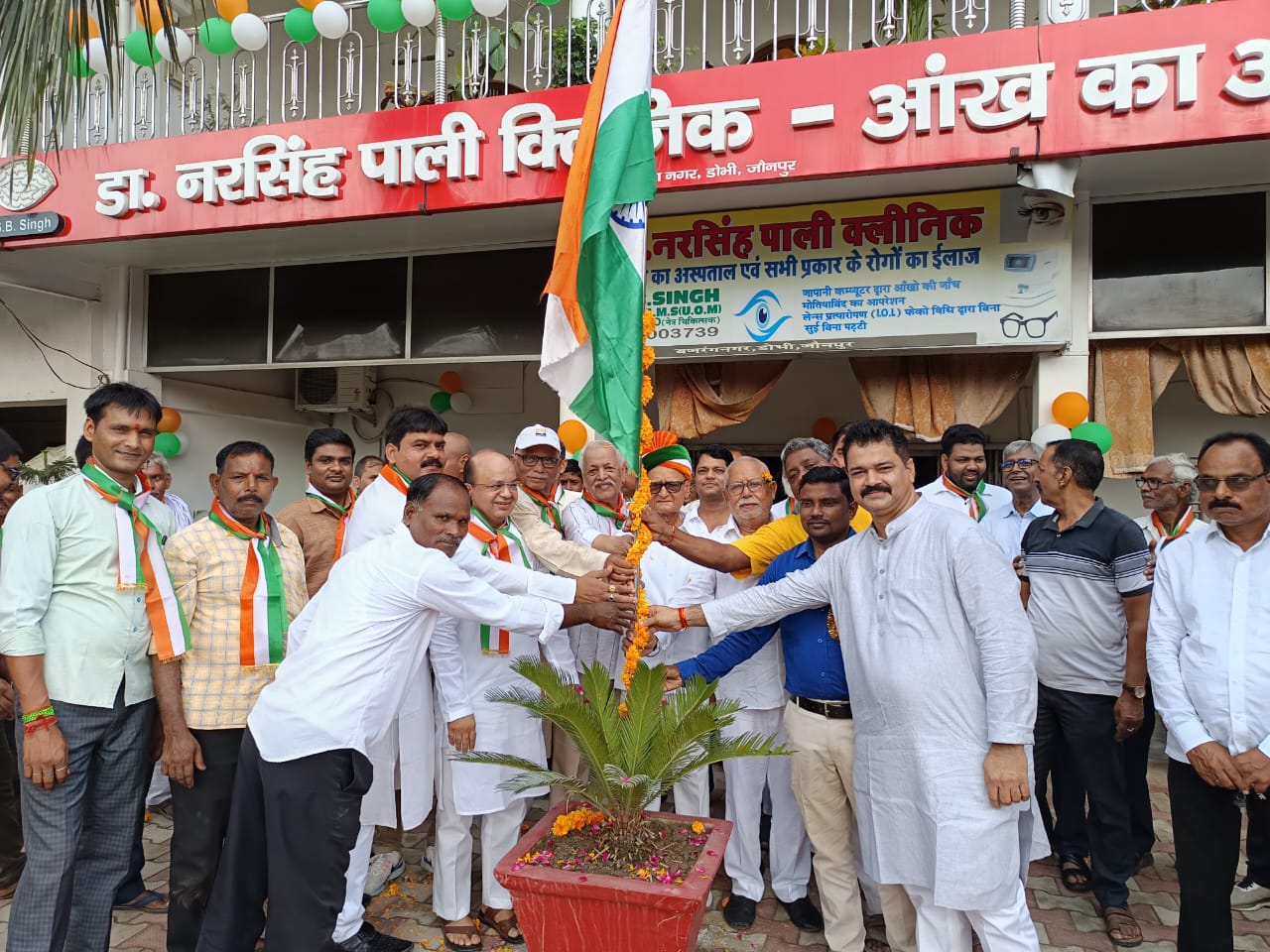 स्वतंत्रता दिवस पर डोभी में निकली भव्य तिरंगा यात्रा, गूंजे देशभक्ति के नारों से बाज़ार