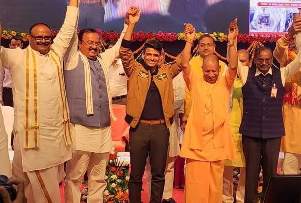 शुभ्रांशु शुक्‍ला को रोल मॉडल की जगह वीआईपी बनाना गलत : पंकज सीबी मिश्रा