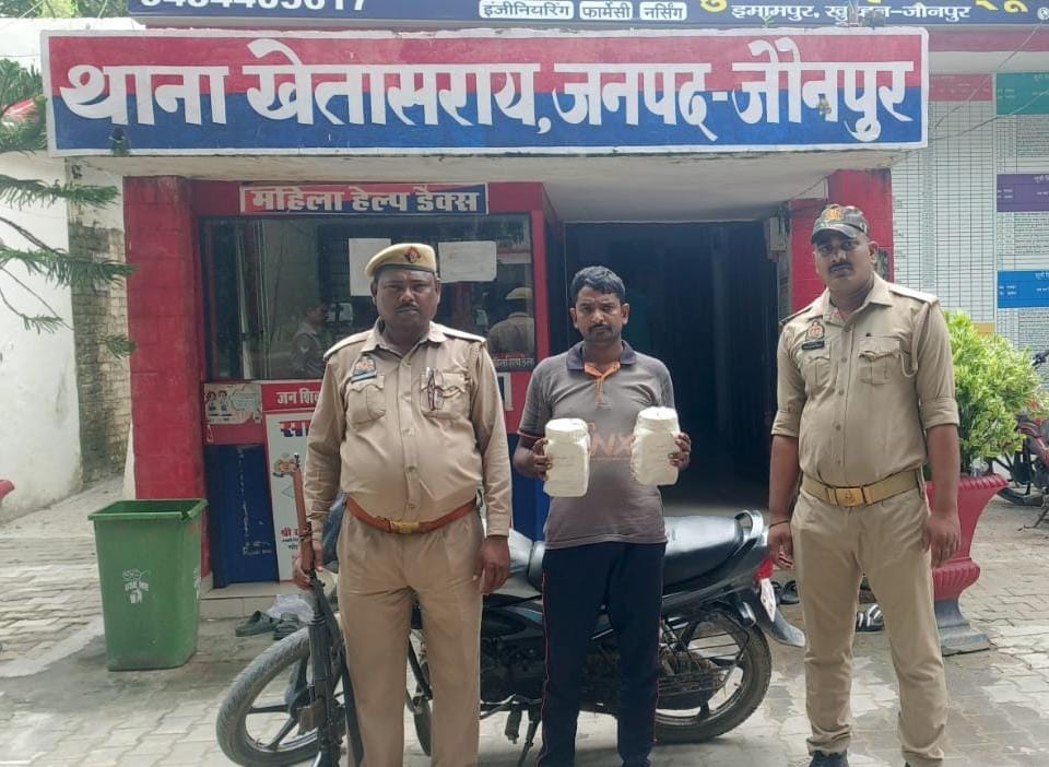 अंधेरे में तस्करी की साज़िश नाकाम, गौतस्कर गिरफ्तार – 49 किलो प्रतिबंधित मांस ज़ब्त