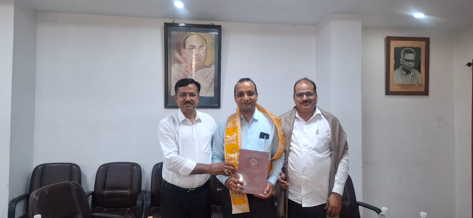 “विश्वदीपक उपाध्याय की शोध मौखिकी परीक्षा संपन्न”
